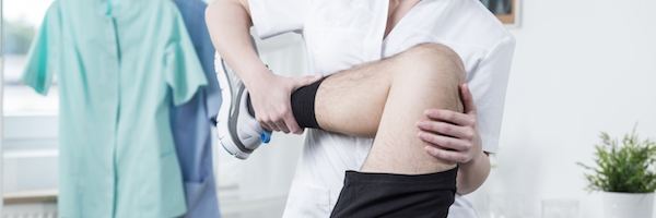 A Georgia physical therapist working with a patient