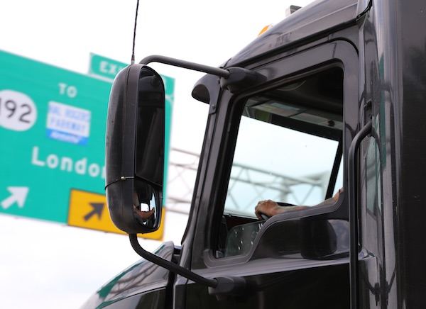 tractor trailer driver about to exit a Georgia highway
